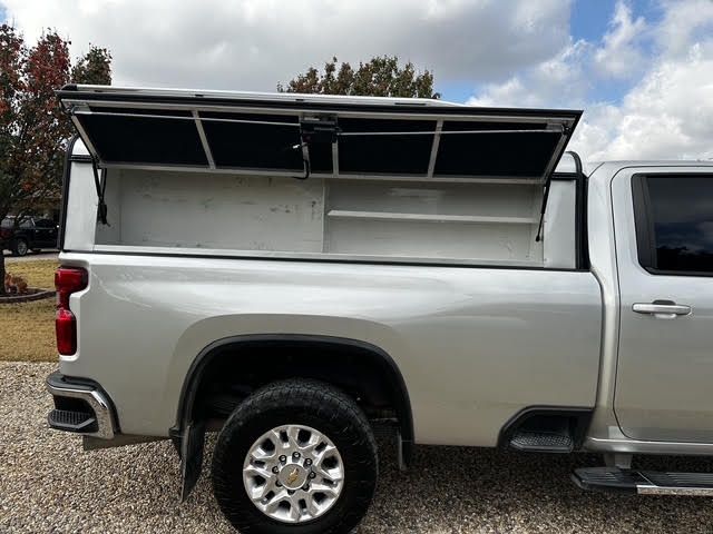 Used 2022 Chevrolet Silverado 3500 LT w/ Convenience Package AWD/4WD image 6