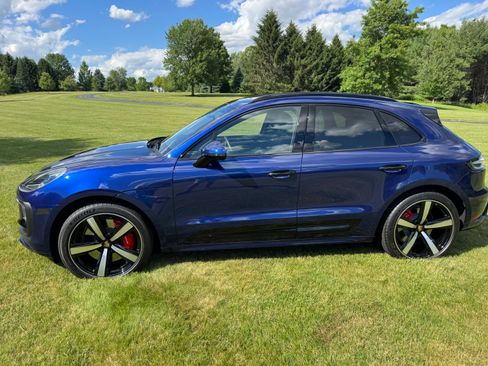 Used 2024 Porsche Macan GTS AWD/4WD image 2
