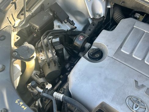 Used 2010 Toyota Highlander SE image 14