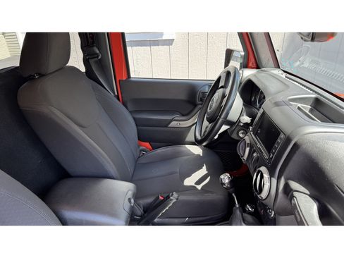 Used 2015 Jeep Wrangler Sport AWD/4WD image 8