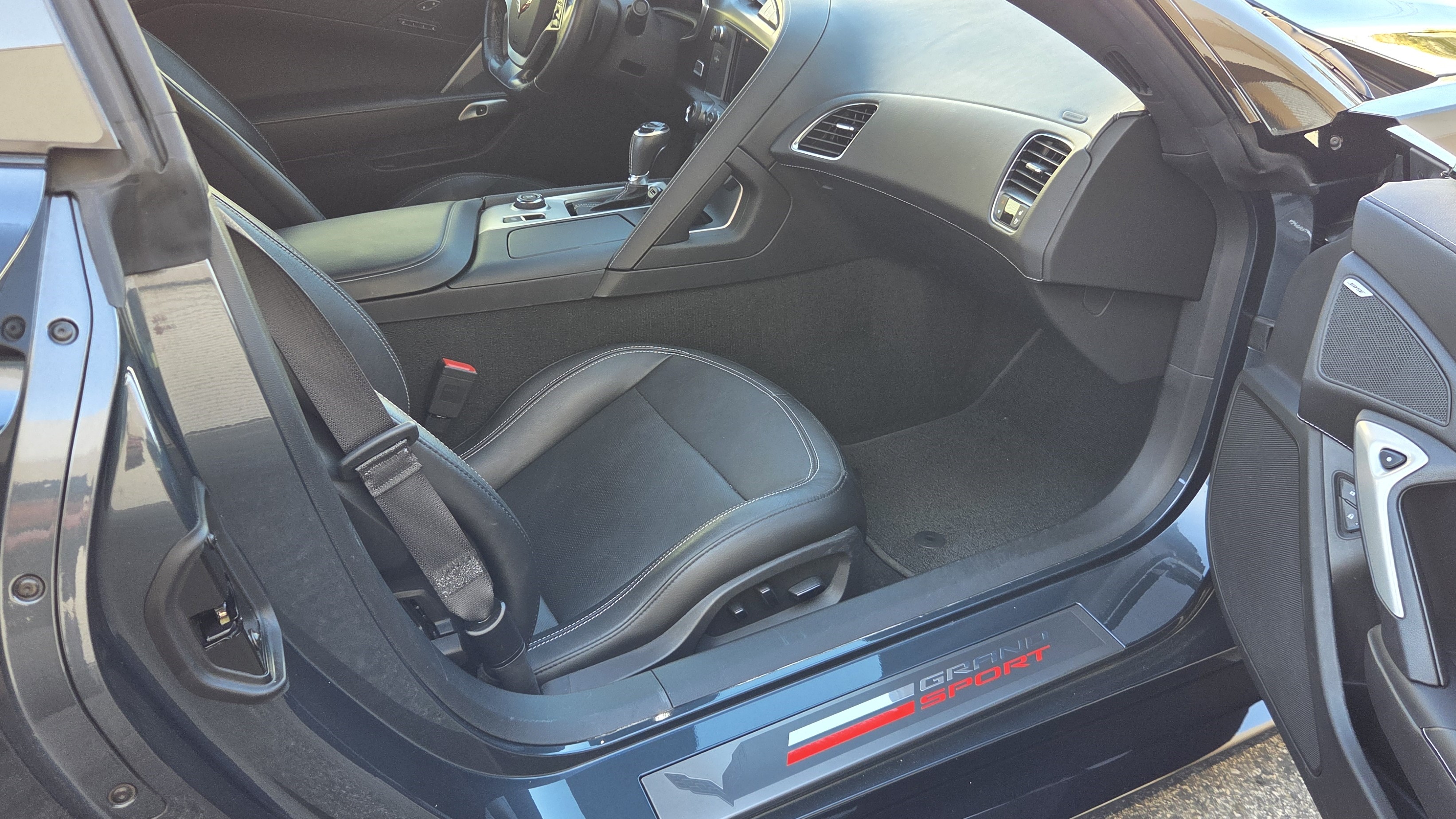 Used 2019 Chevrolet Corvette Grand Sport RWD image 13
