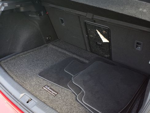 Used 2017 Volkswagen GTI S image 6