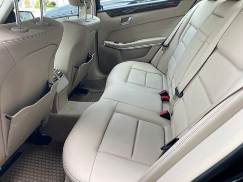 Used 2014 Mercedes-Benz E 350 Sedan image 9