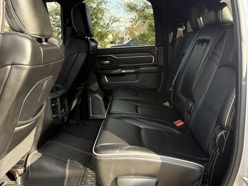 Used 2019 RAM 3500 Limited image 13