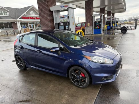 Used 2016 Ford Fiesta ST image 8