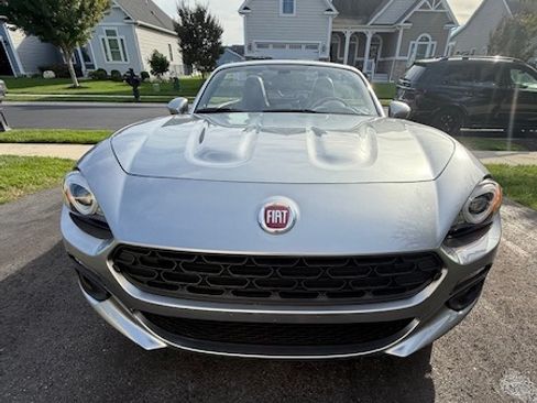 Used 2017 FIAT 124 Spider Lusso image 6