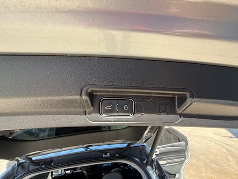 Used 2021 Ford Explorer Limited w/ Equipment Group 301A image 16