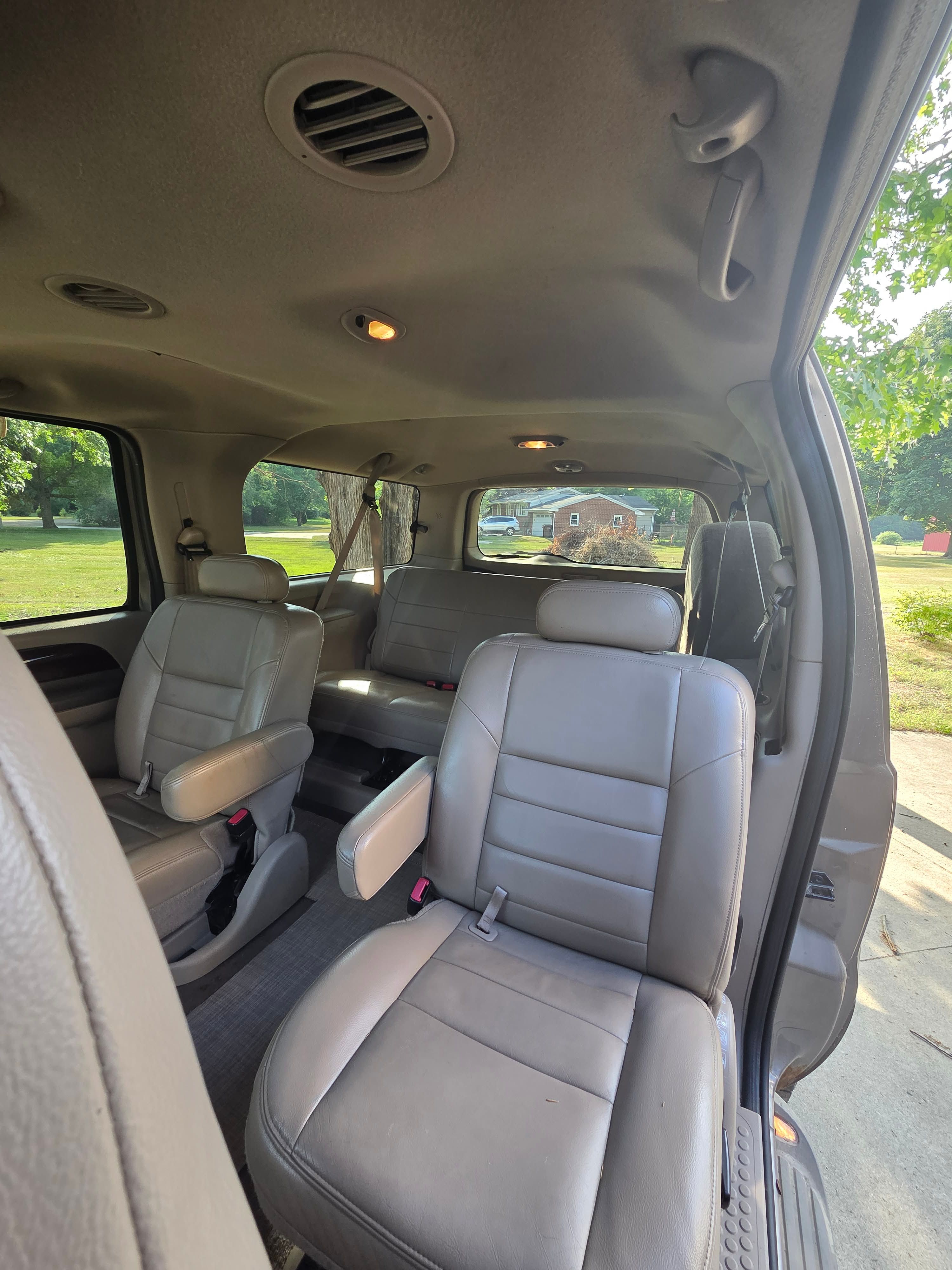Used 2003 Ford Excursion Limited AWD/4WD image 11