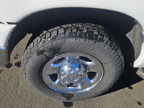 Used 2006 Dodge Ram 2500 Truck SLT image 27