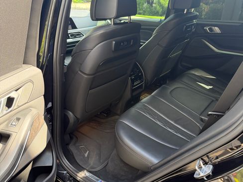 Used 2019 BMW X5 xDrive50i w/ M Sport Package AWD/4WD image 11