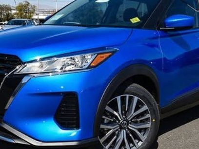 Used 2023 Nissan Kicks SV