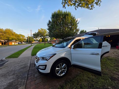 Used 2015 Hyundai Santa Fe Sport 2.0T w/ Option Group 05 FWD image 8