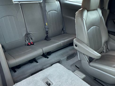 Used 2015 GMC Acadia Denali image 11