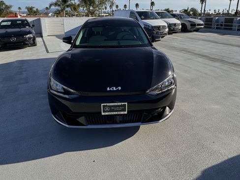 Used 2022 Kia EV6 Wind image 1