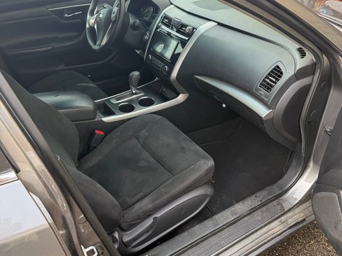 Used 2015 Nissan Altima 2.5 S w/ Power Driver Seat Package FWD image 11