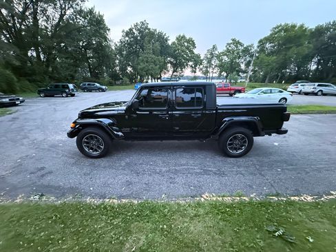 Used 2021 Jeep Gladiator Sport w/ Quick Order Package 24Q 80Th image 11