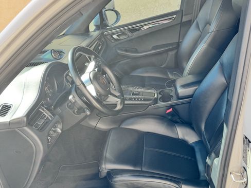 Used 2021 Porsche Macan GTS image 6