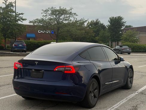 Used 2022 Tesla Model 3 RWD image 9