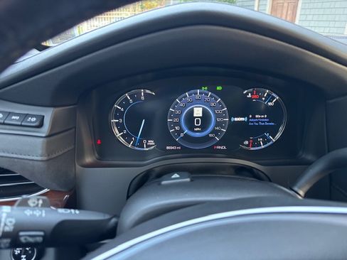Used 2019 Cadillac Escalade Luxury image 13