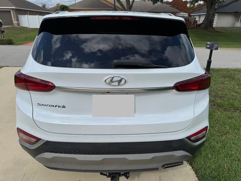 Used 2020 Hyundai Santa Fe SE image 11
