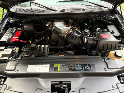 Used 2004 Ford F150 Lightning image 27