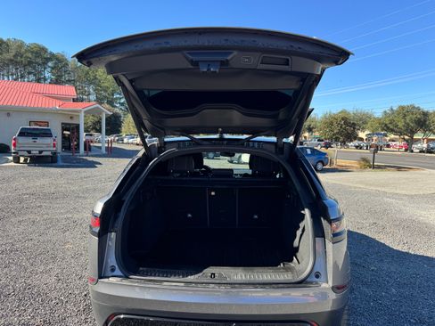 Used 2020 Land Rover Range Rover Velar S image 12