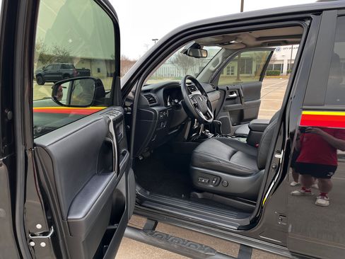 Used 2023 Toyota 4Runner 40th Anniversary SE image 12