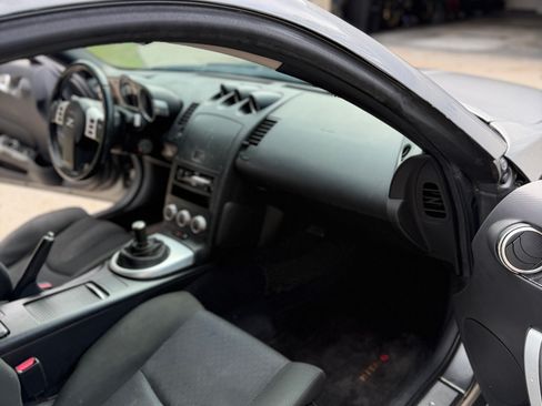 Used 2006 Nissan 350Z Track w/ (N93) Cargo Convenience Pkg image 10
