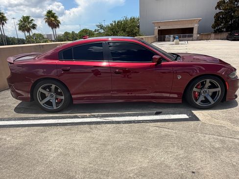 Used 2019 Dodge Charger SRT Hellcat w/ Harman/Kardon Audio Group RWD image 8