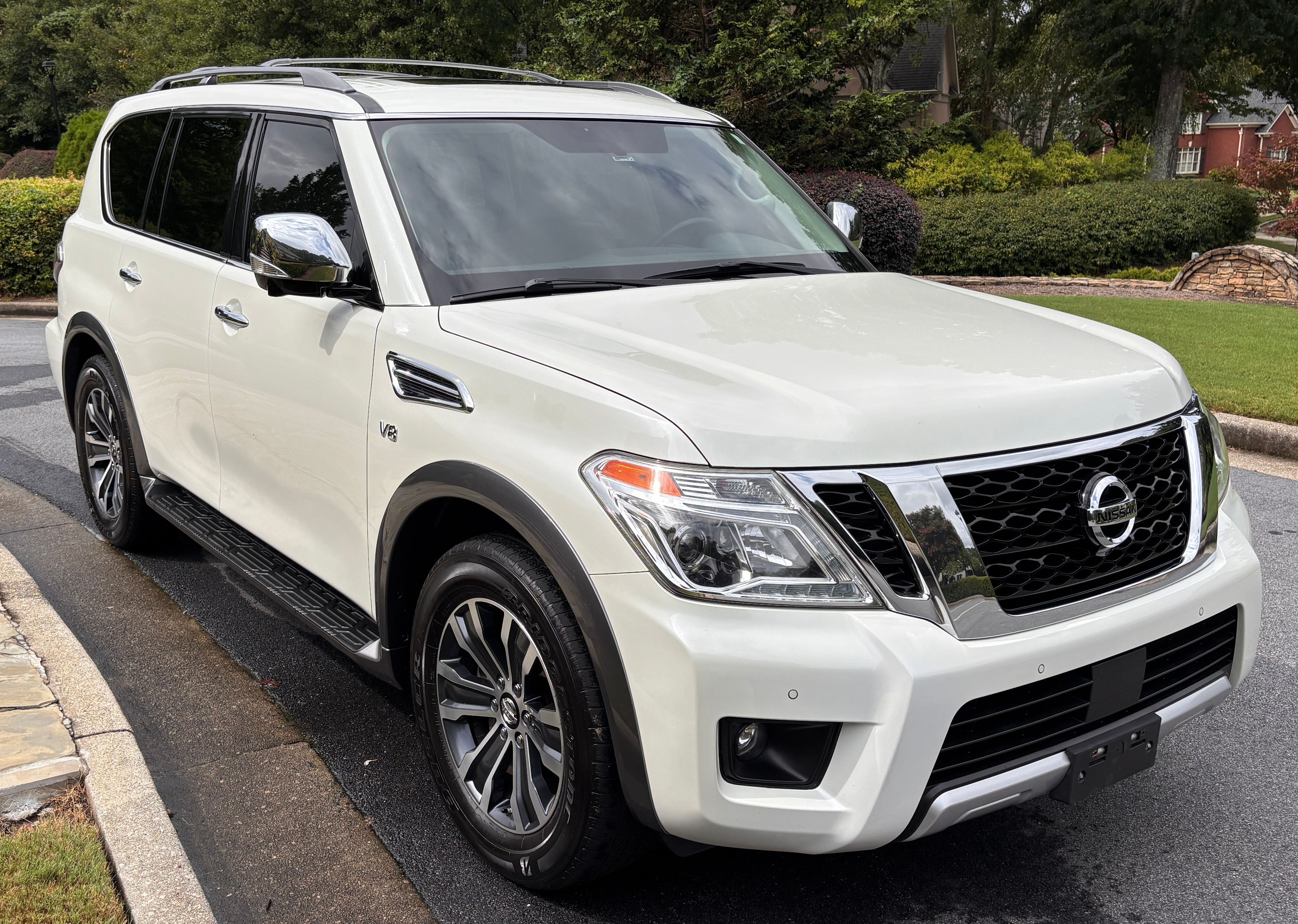 Used 2018 Nissan Armada SL w/ Premium Package RWD image 1