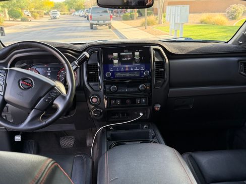 Used 2021 Nissan Titan PRO-4X w/ Pro-4x Convenience Package image 14