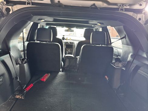 Used 2017 Ford Explorer Platinum image 13