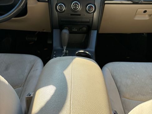 Used 2011 Kia Sorento LX image 9