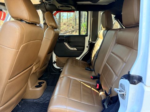 Used 2011 Jeep Wrangler Unlimited Sport image 19