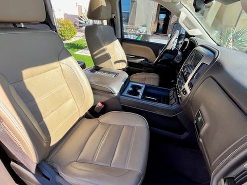 Used 2018 GMC Sierra 2500 Denali w/ Duramax Plus Package image 18