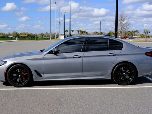 Used 2023 BMW M550i xDrive w/ Shadowloine Package image 2