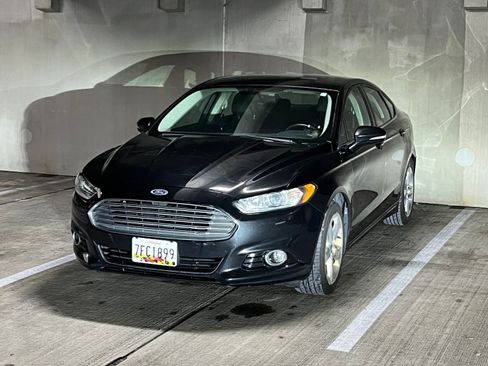 Used 2013 Ford Fusion SE image 1