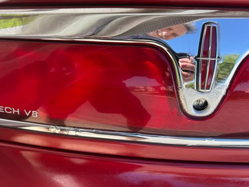 Used 1997 Lincoln Mark VIII RWD image 11