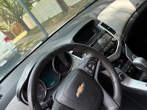 Used 2015 Chevrolet Cruze LS image 8
