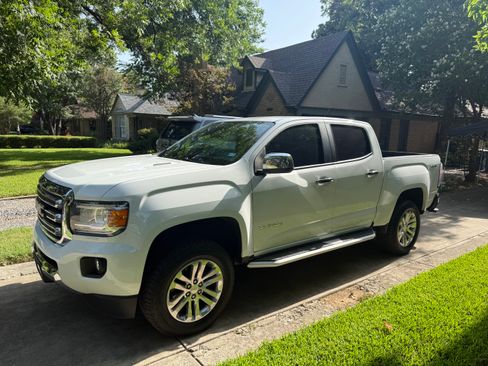 Used 2016 GMC Canyon SLT w/ Driver Alert Package AWD/4WD image 9