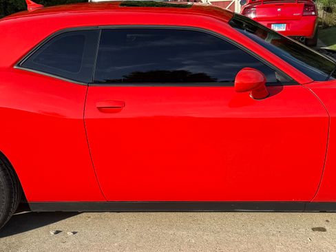 Used 2017 Dodge Challenger SRT Hellcat image 5