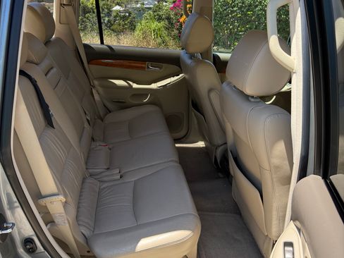 Used 2005 Lexus GX 470 AWD/4WD image 10