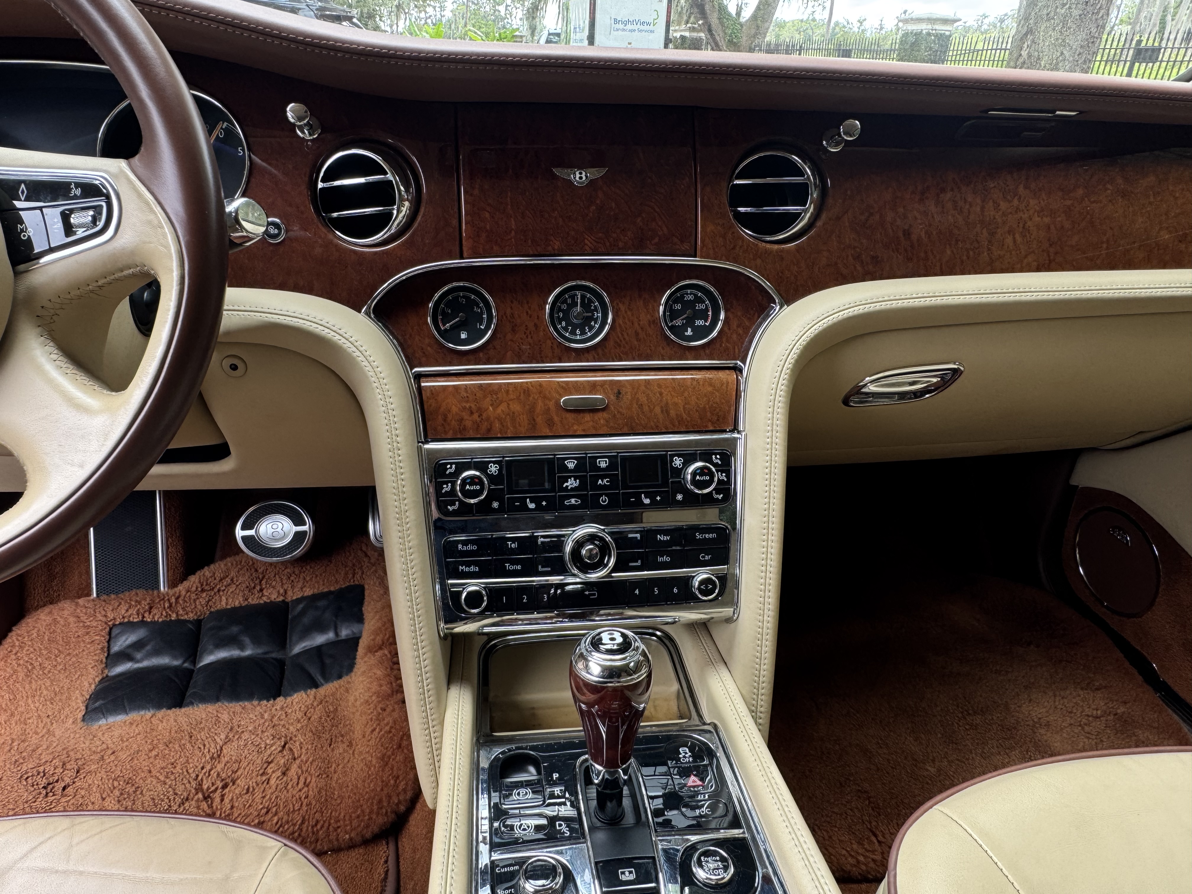 Used 2012 Bentley Mulsanne RWD image 6