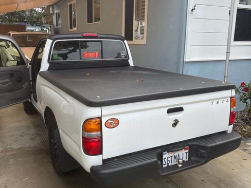 Used 2004 Toyota Tacoma Pickup 2D 6 ft image 11
