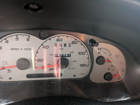 Used 2003 Ford Ranger FX4 image 9