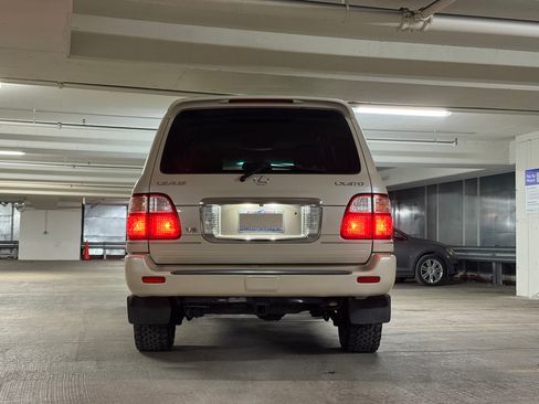 Used 2005 Lexus LX 470 4WD image 6
