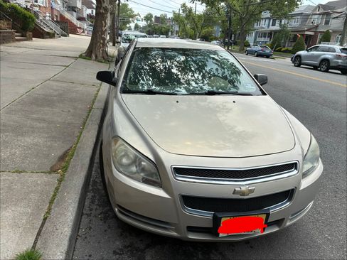 Used 2009 Chevrolet Malibu LS FWD image 1