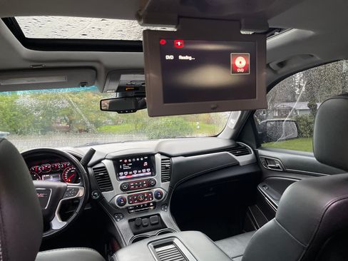 Used 2016 GMC Yukon SLT w/ Open Road Package image 11