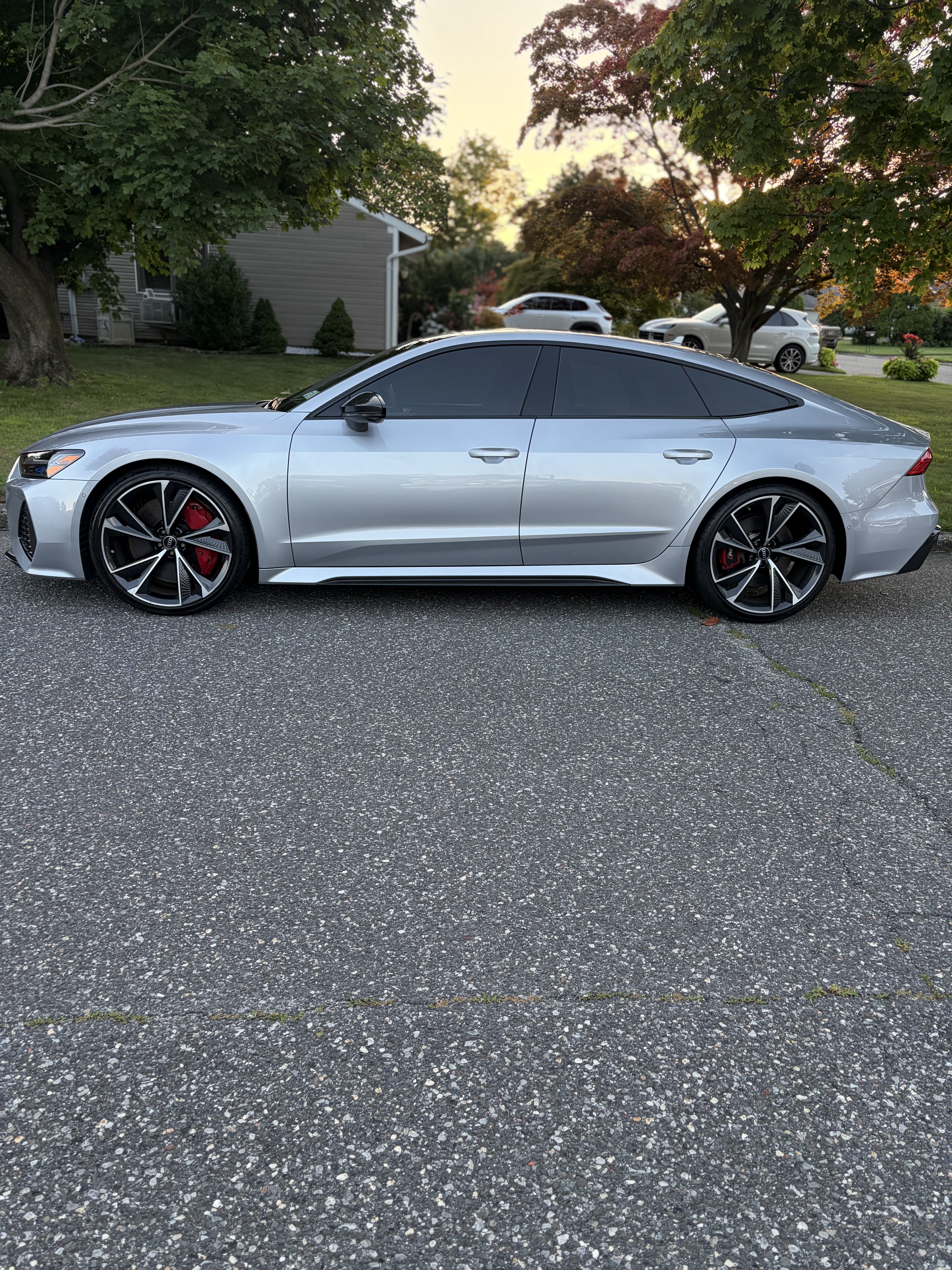 Used 2021 Audi RS 7 Sportback w/ Carbon Optic Package AWD/4WD image 4