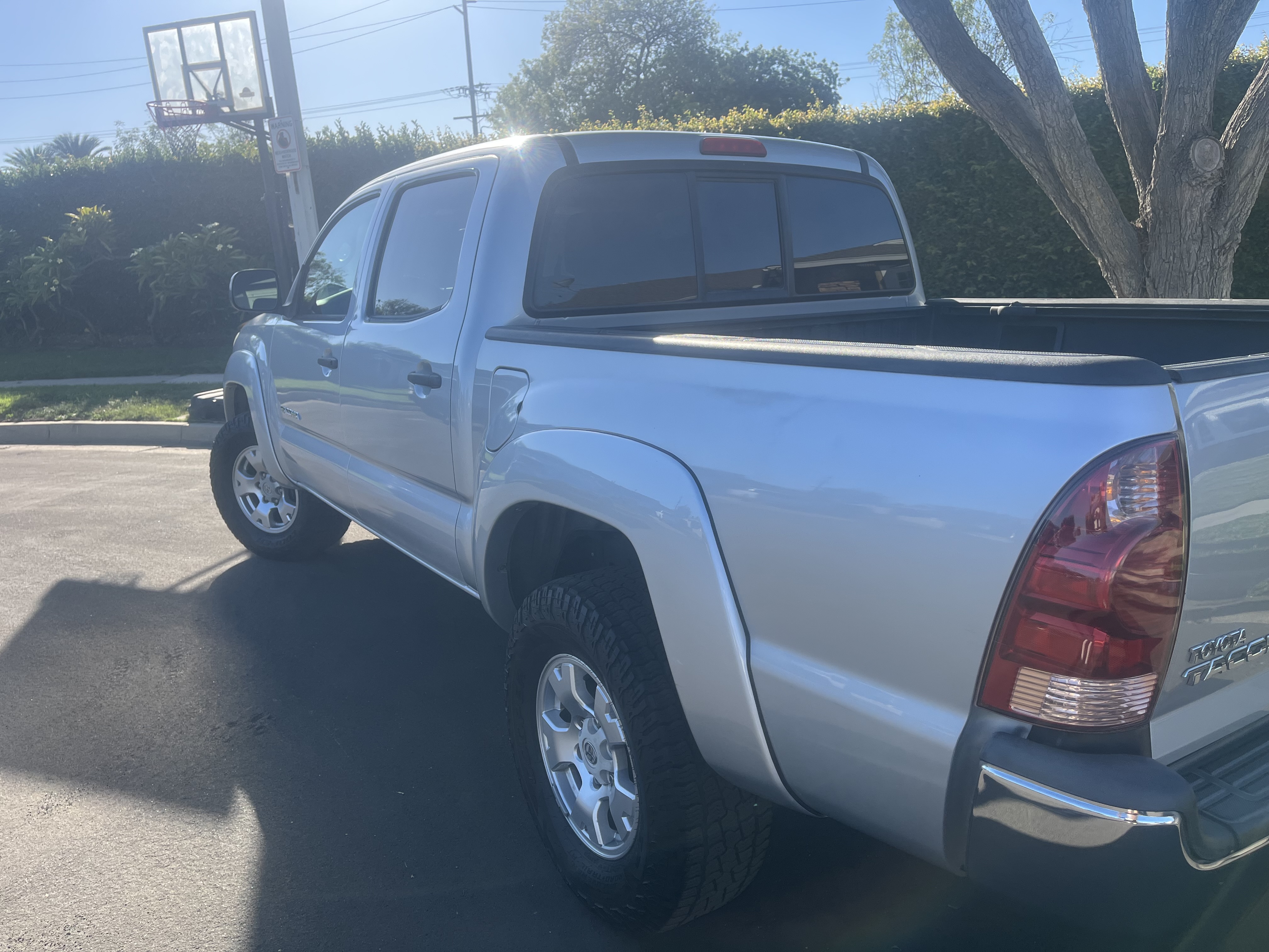 Used 2005 Toyota Tacoma PreRunner w/ TRD Off-Road Pkg #2 RWD image 5